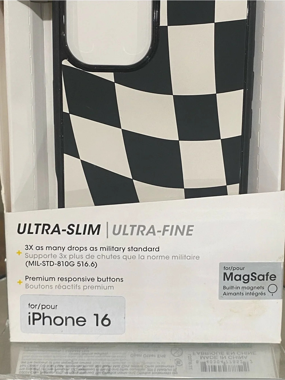 OtterBox Symmetry Series Ultra-Slim iPhone 16 Case - Black & White, new!